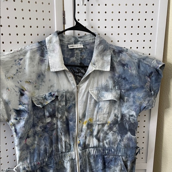 Express Blue Tie-Dye Romper - Picture 3 of 7